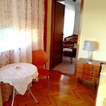 Charming In With Parking Included Διαμέρισμα Vinišće