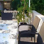 Charming In With Parking Included Vinišće