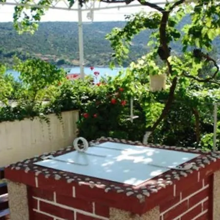 Charming In With Parking Included