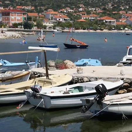 شقة Charming In With Parking Included Vinišće
