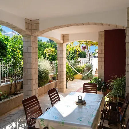 Apartament Charming In With Parking Included Vinišće
